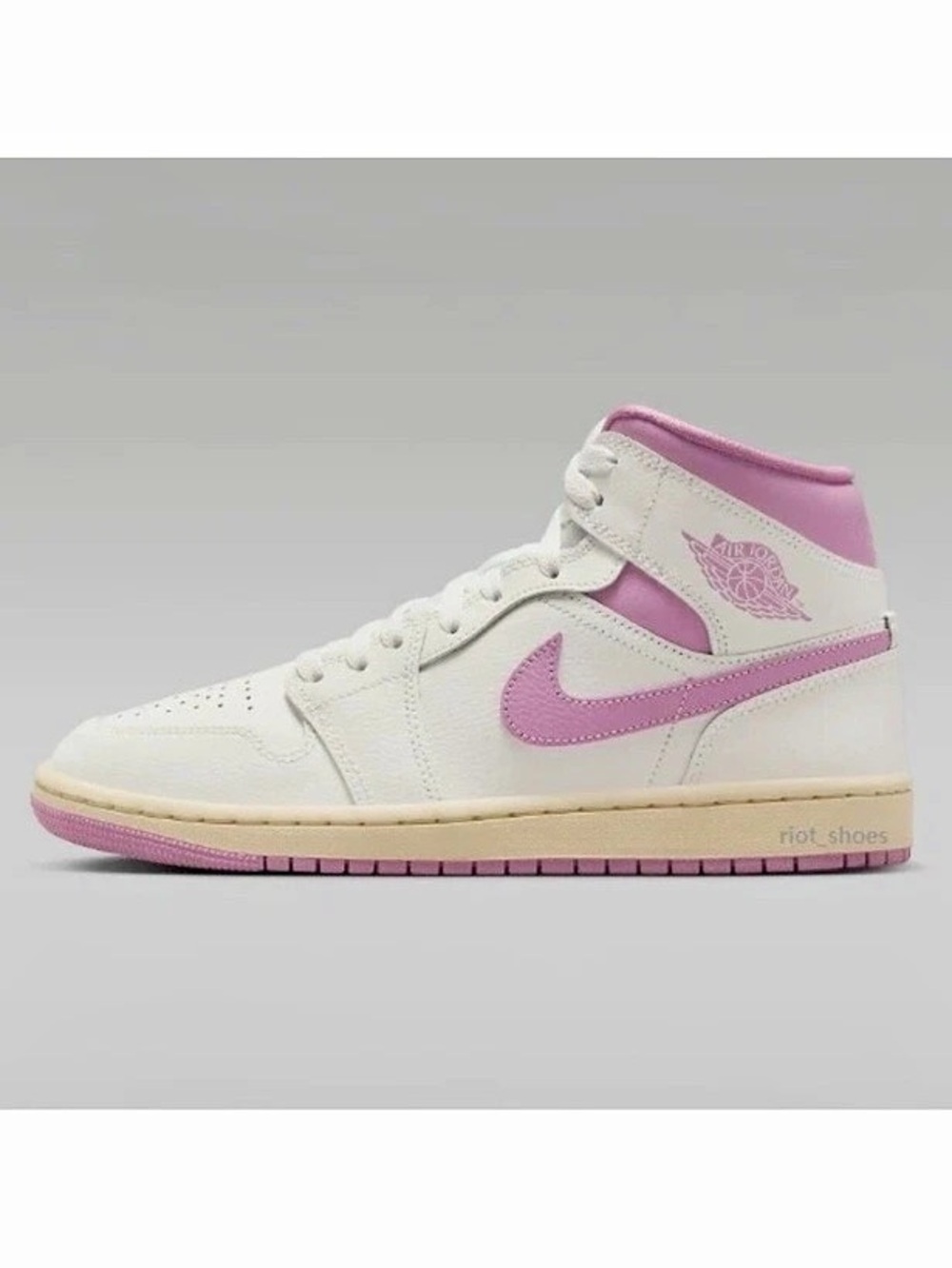 Nike Air Jordan 1 Mid Strawberries & Cream Sneakers NWT